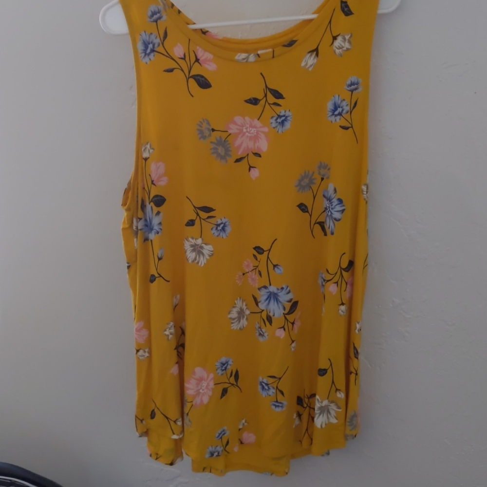 Floral old navy luxe tank